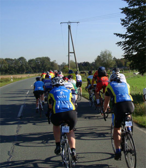 BG in strahlend Blau